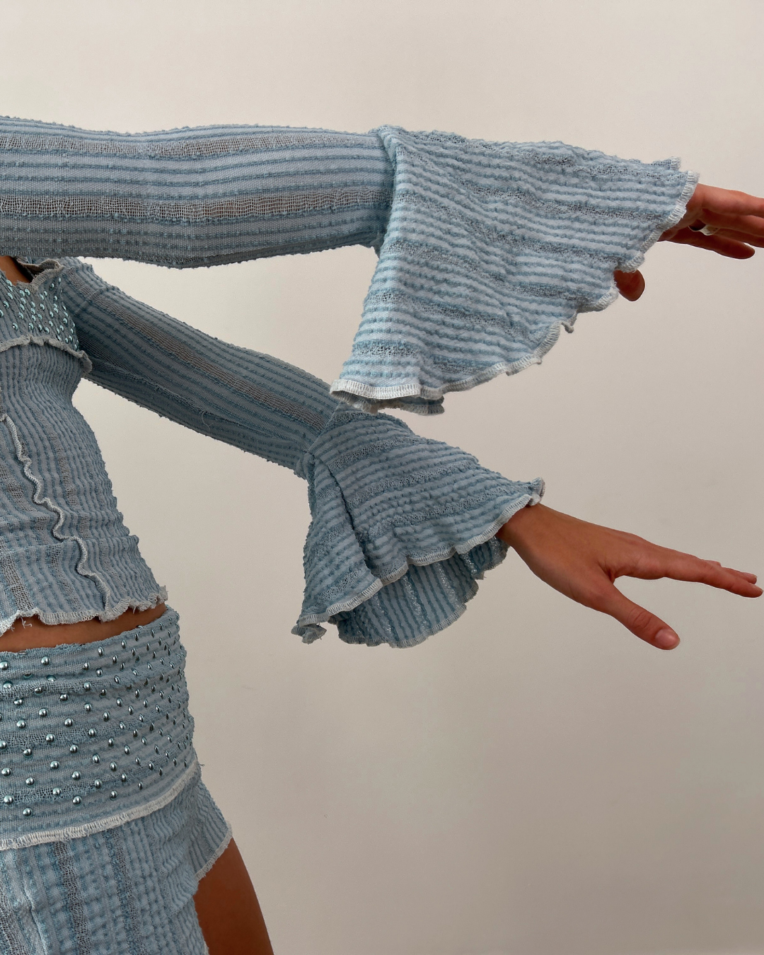 Stretch Weave Long Flared Sleeve Top